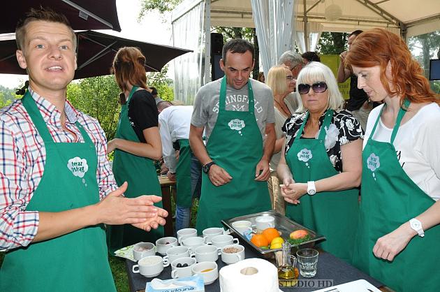 Grafika #13: Fotorelacja z konferencji prasowej...
