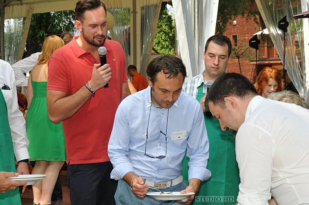 Grafika #17: Fotorelacja z konferencji prasowej...