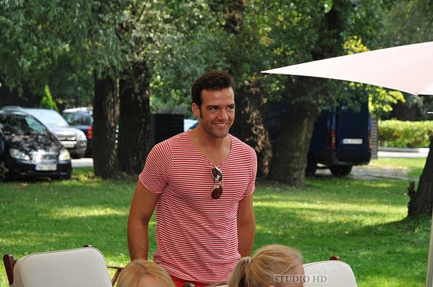 Grafika #4: Fotorelacja z konferencji prasowej...